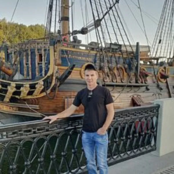 Александр